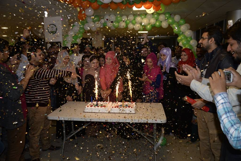 cake-cutting-at-lahore-operations-oiffce